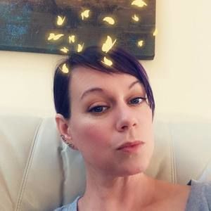 Meet your Posher, Clarissa